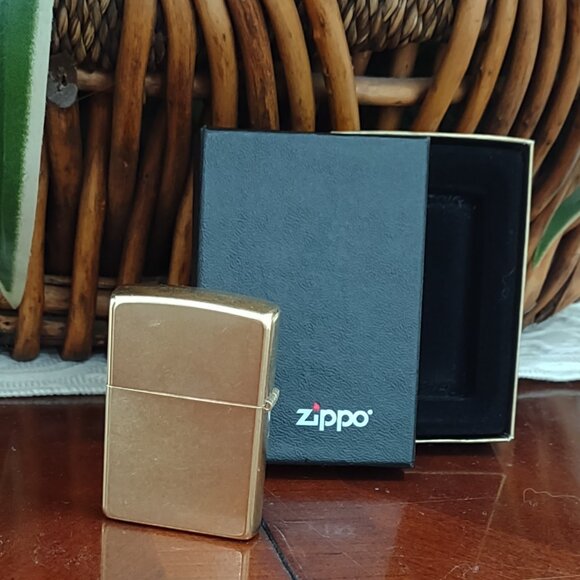 Unfired 2004 Vintage Marlboro Eat Ride Sleep Zippo Cigarette Lighter in Box - Picture 5 of 8